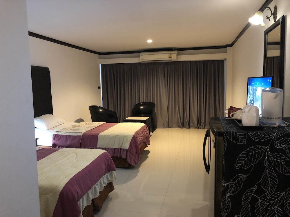 Town In Town Garden Resort 25/65