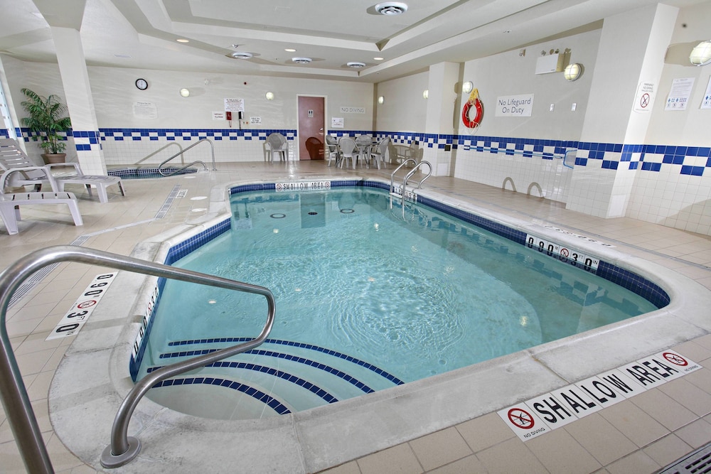 Fairfield Inn And Suites Sudbury 3/36