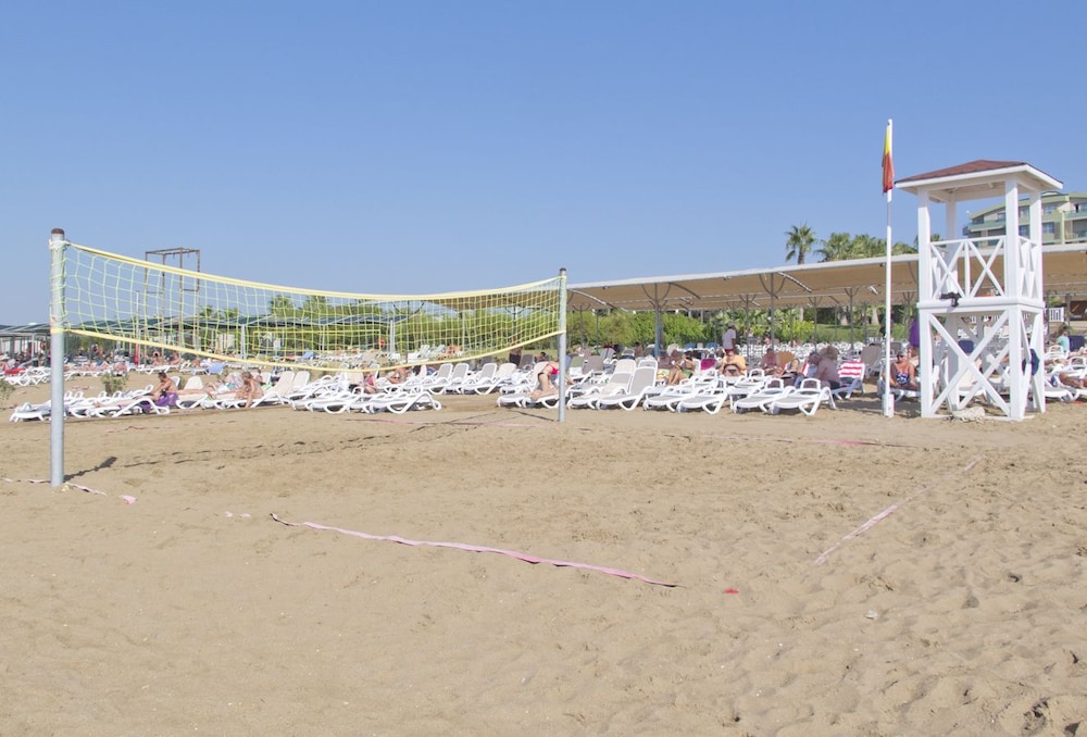 Mary Palace Resort And Spa 32/34