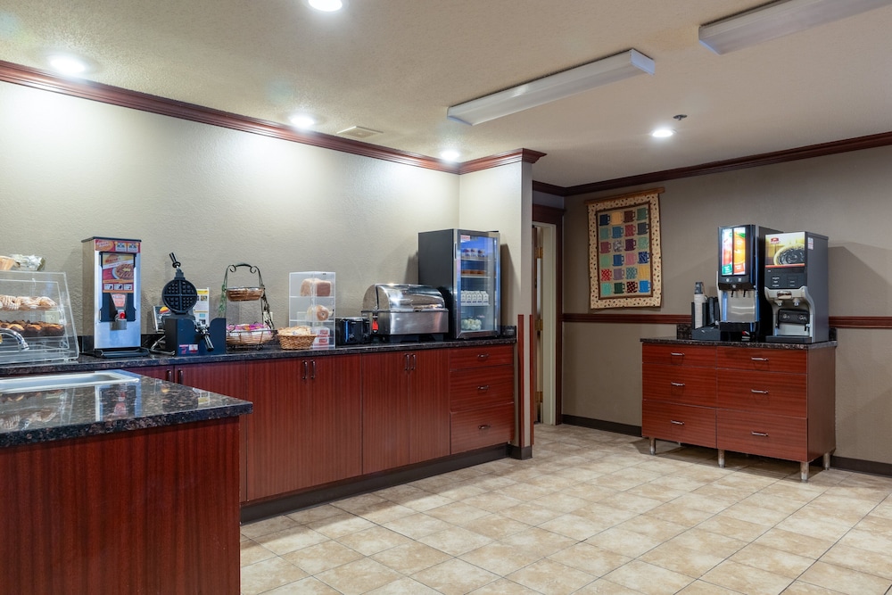 North Country Inn & Suite 9/44