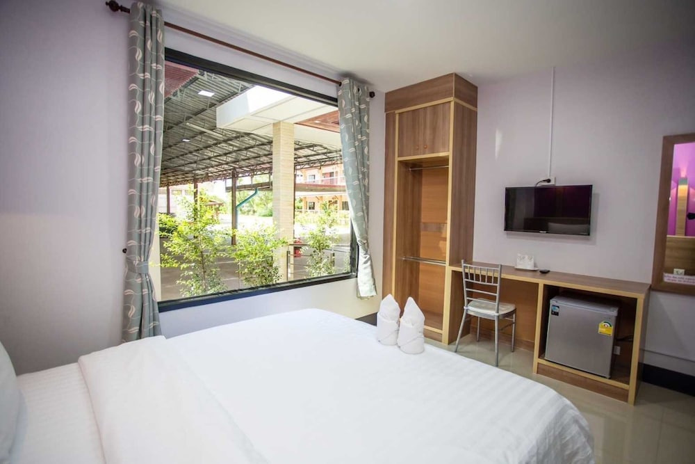 Nakarin Hotel 7/21