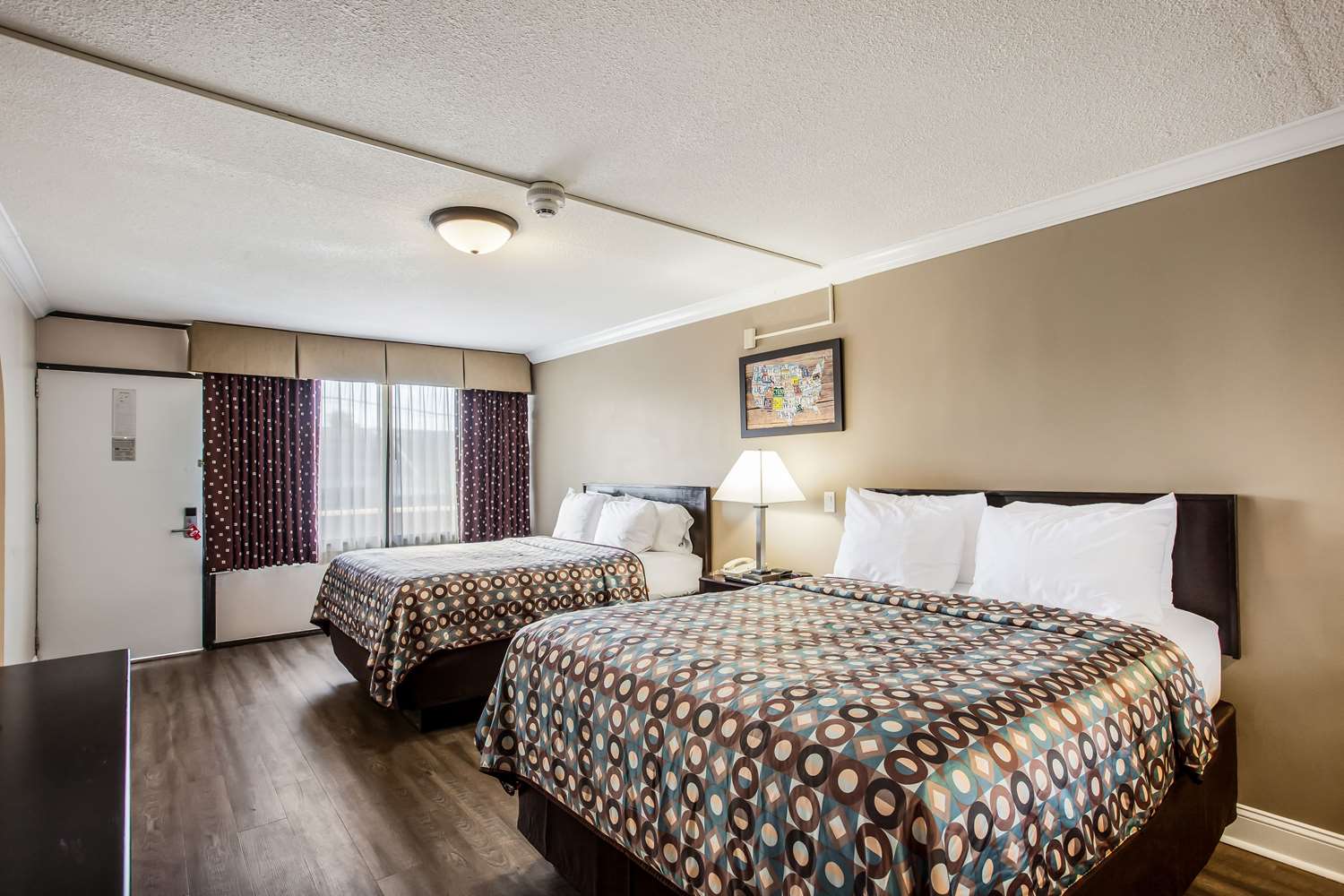 Super 8 by Wyndham Meadowlands 8/35