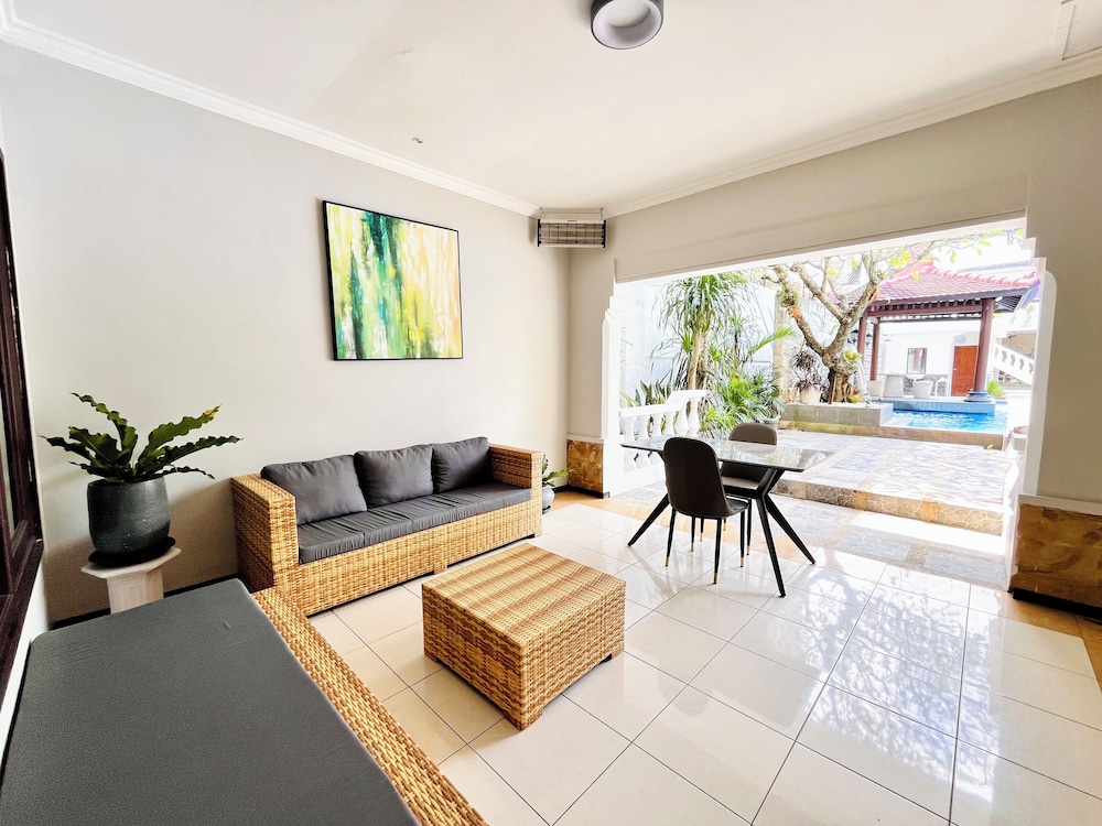 Hotel Pelangi Malang 37/58