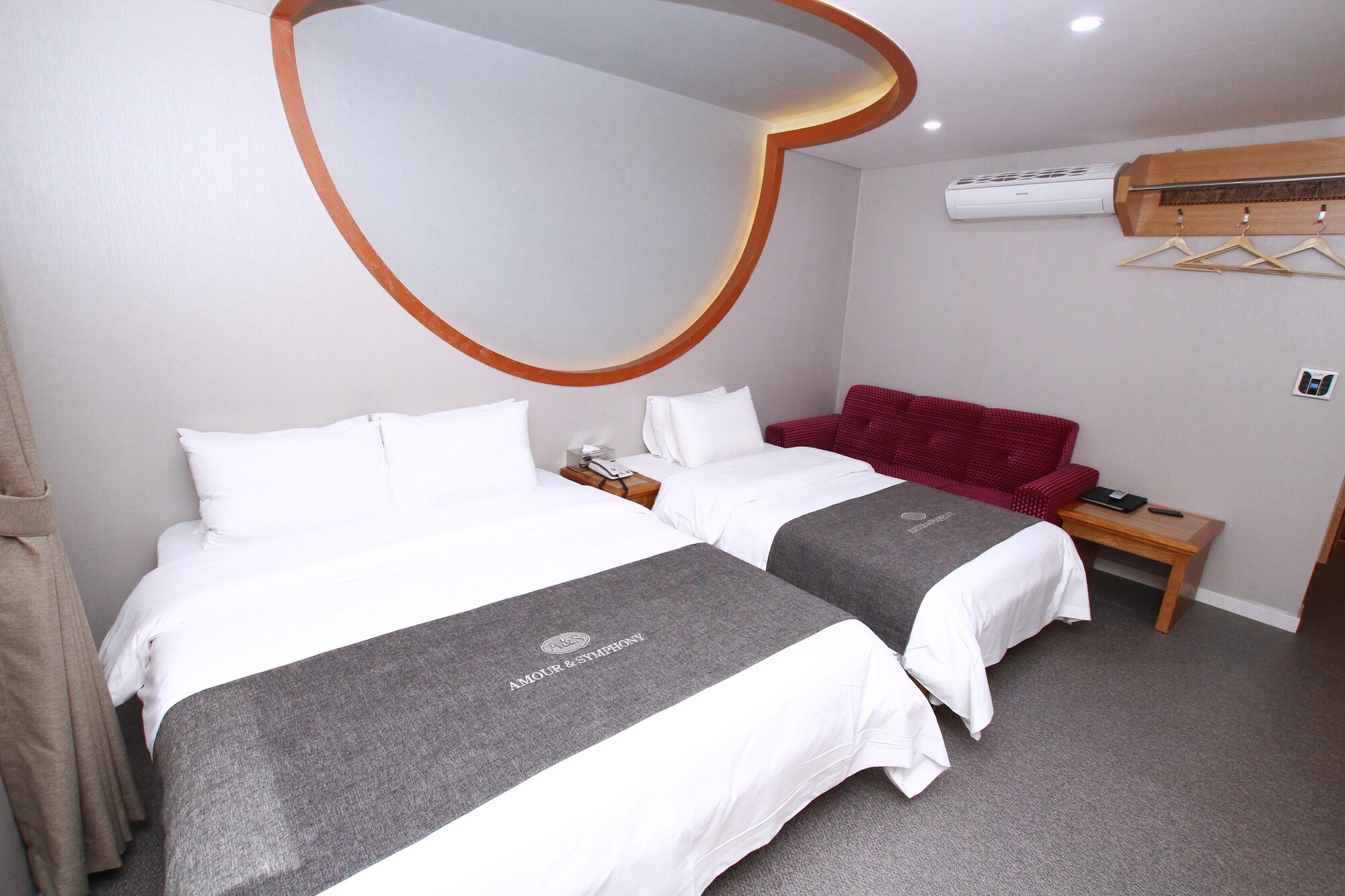 SUPERIOR, TWIN BEDS