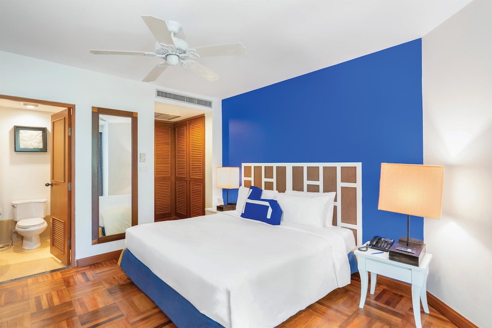 Premier Junior Golf View Suite