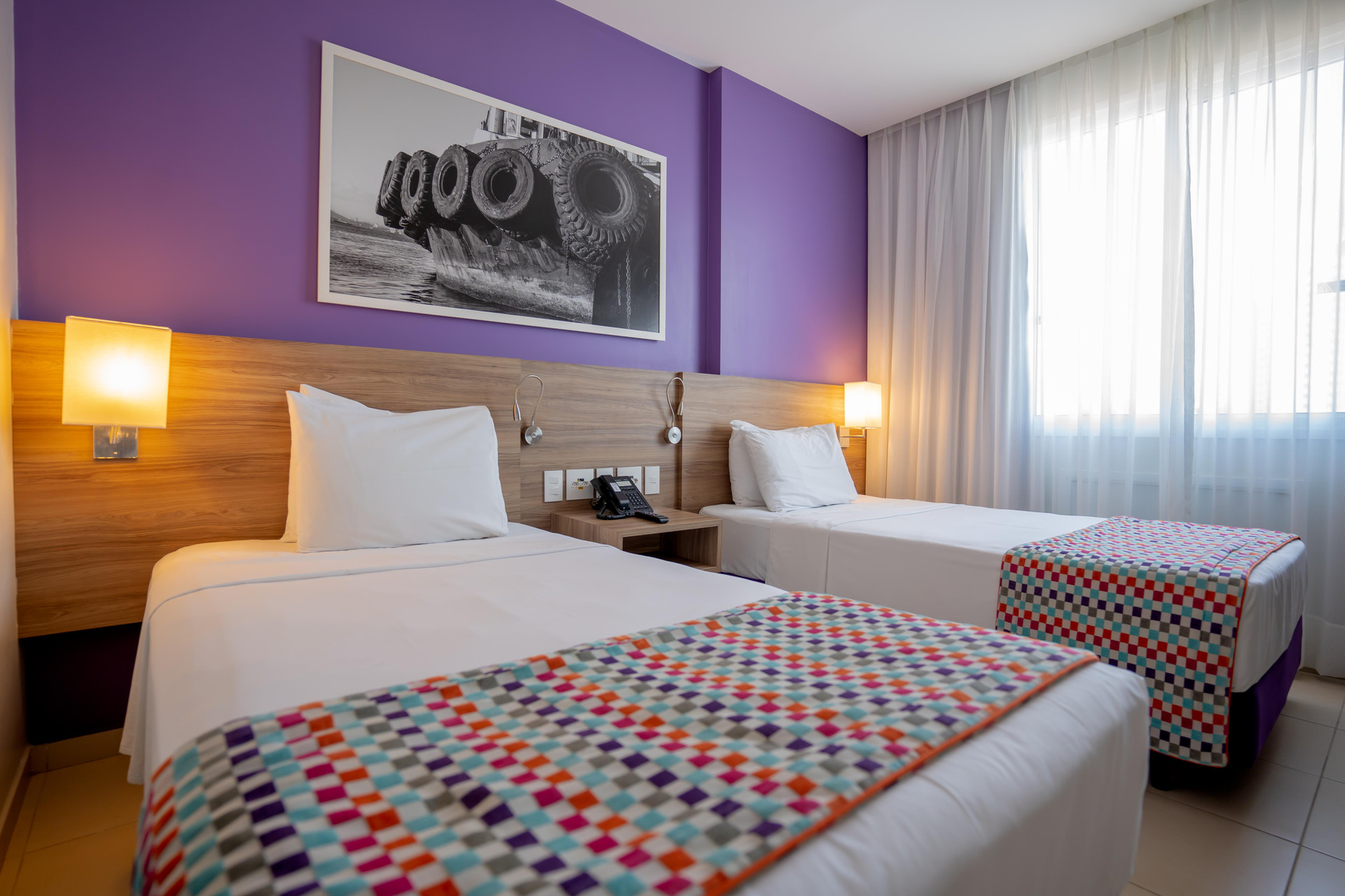Superior, Twin Beds, Street View