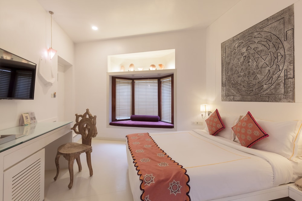 Hotel Le Sutra Hotel, Khar, Mumbai 19/60