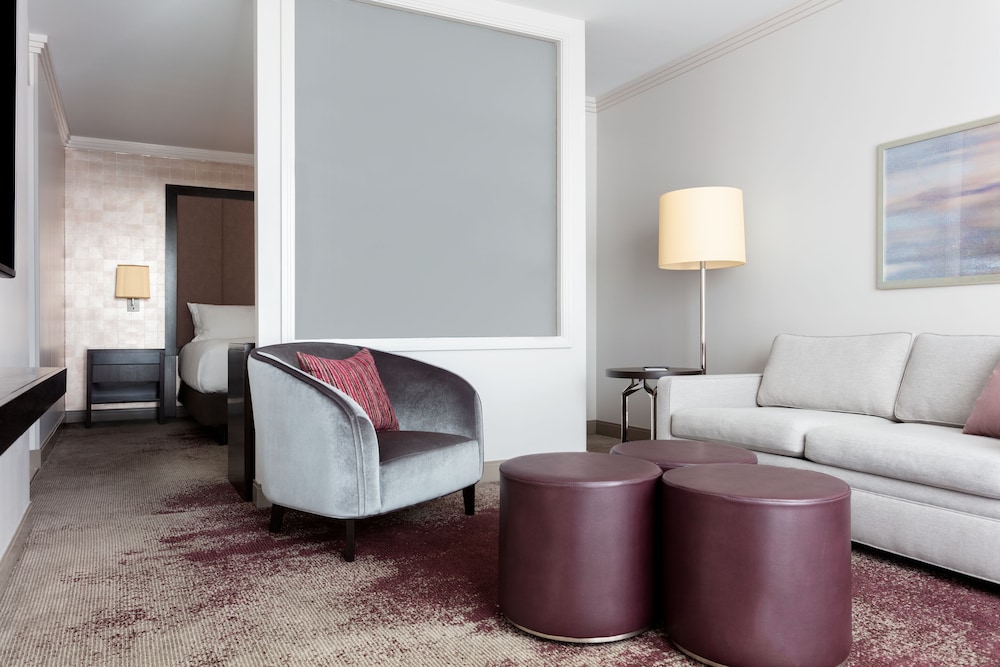 Loews Atlanta Hotel 43/83