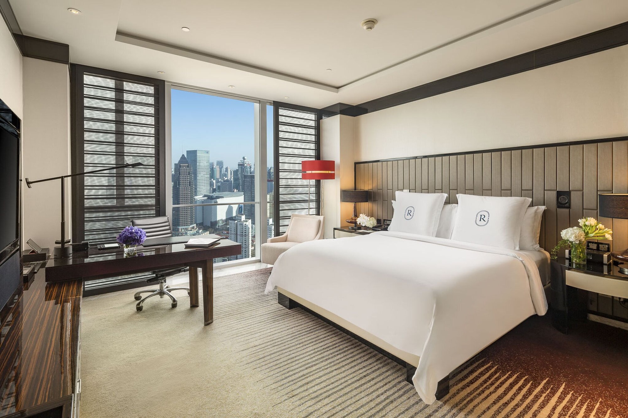 Regent, Club, King Bed, City View