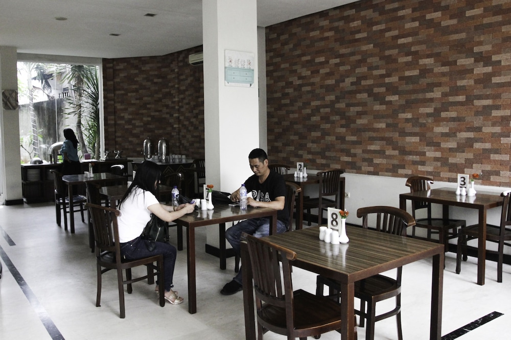 N2 Hotel Gunung Sahari 34/46