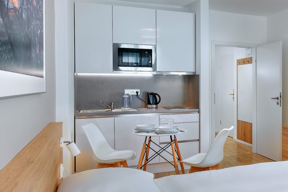 DownTown Suites Kodanska 42/42