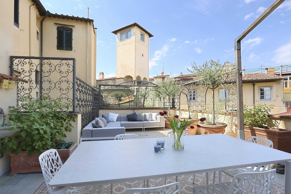 Luxury Apartment in Central Florence 25/50