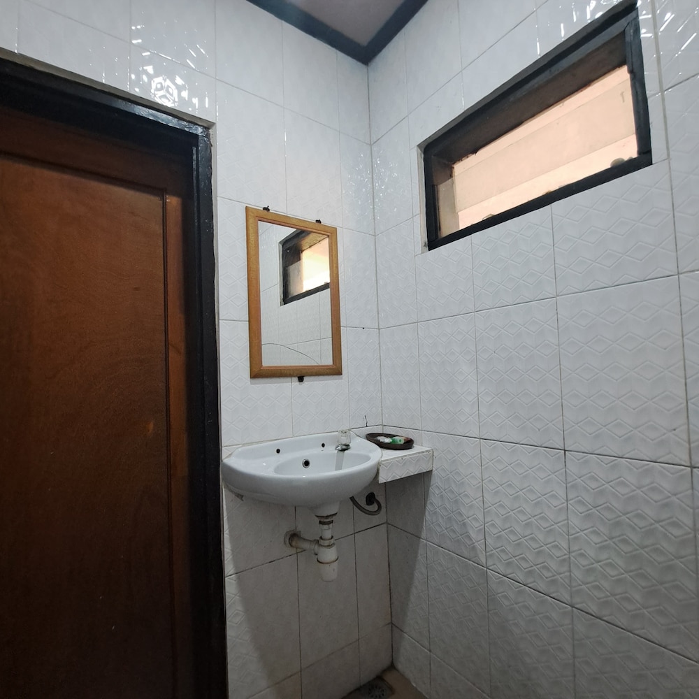 Cemara Indah Hotel 47/50