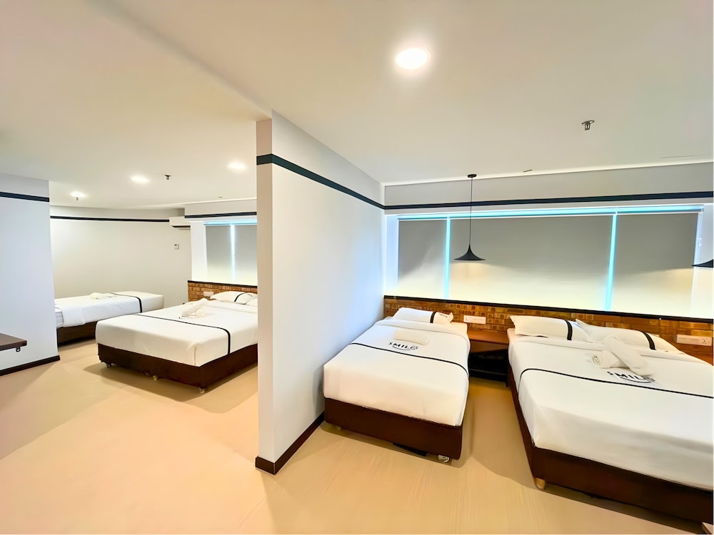 FAMILY, DOUBLE BED