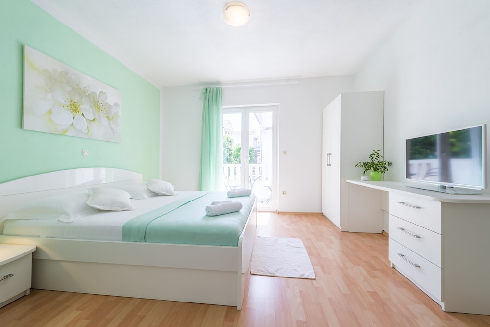 Apartmani Nikolina 20/50