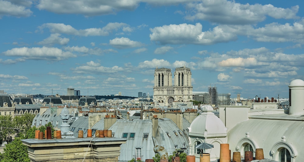 Hotel Dame des Arts 39/50