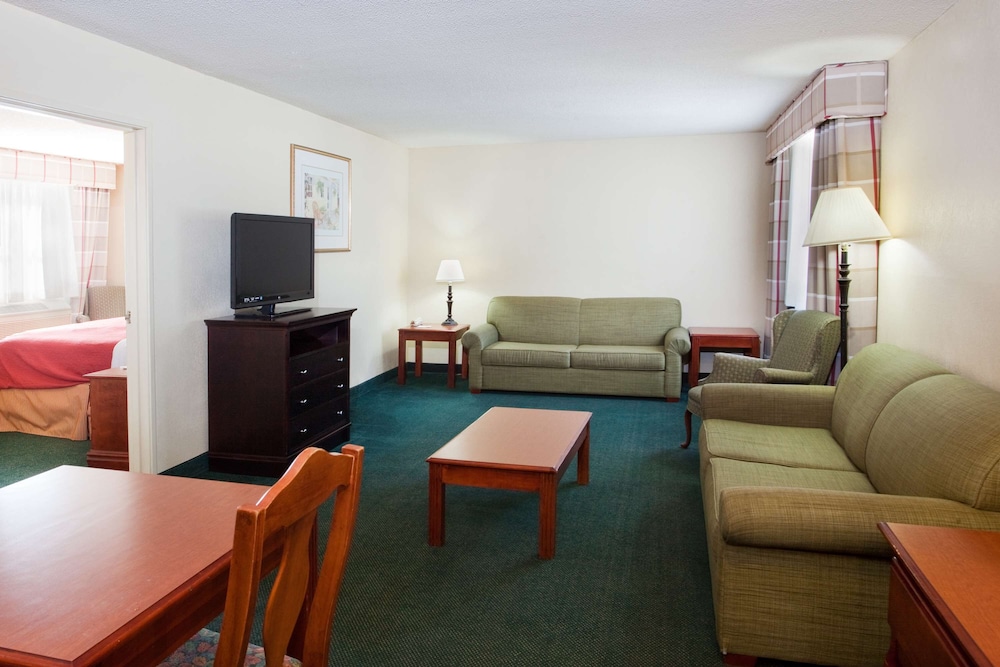 Country Inn & Suites by Radisson, Hiram - Atlanta Northwest 16/21
