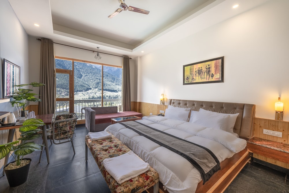 Echor Himalayan Heights Luxe Manali 12/50