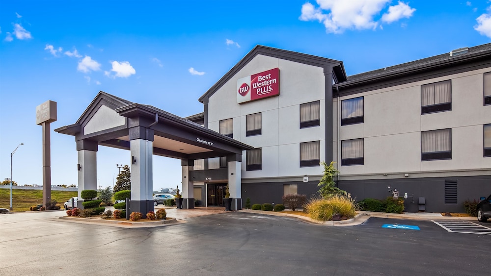 Best Western Plus Midwest City Inn & Suites 2/27