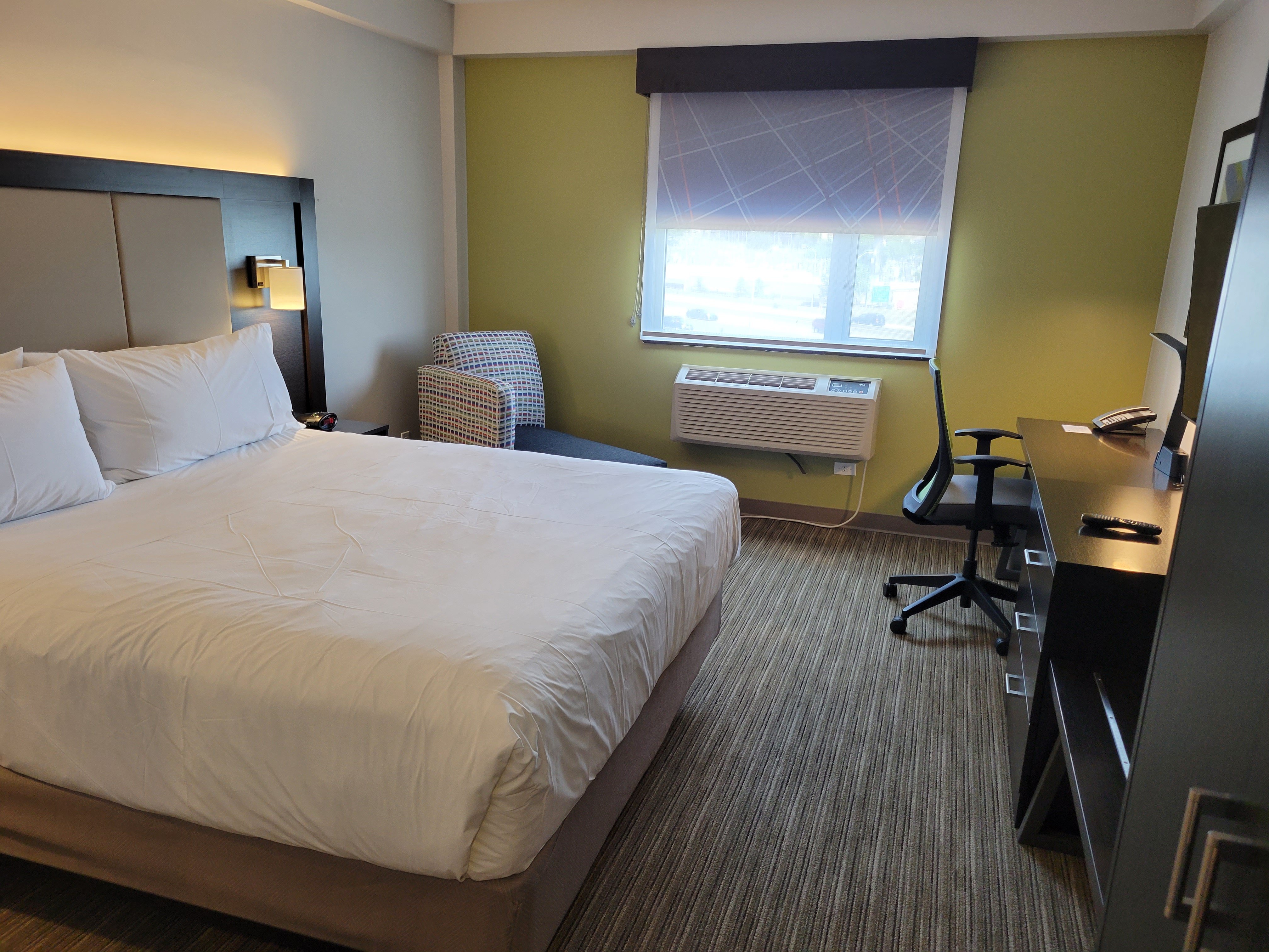 Holiday Inn Express Queens - Maspeth 17/65