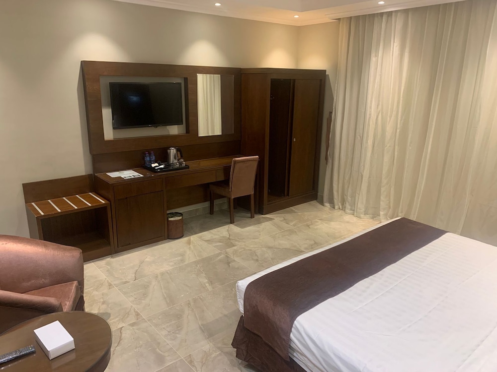 Taj Nakhba Hotel 20/24