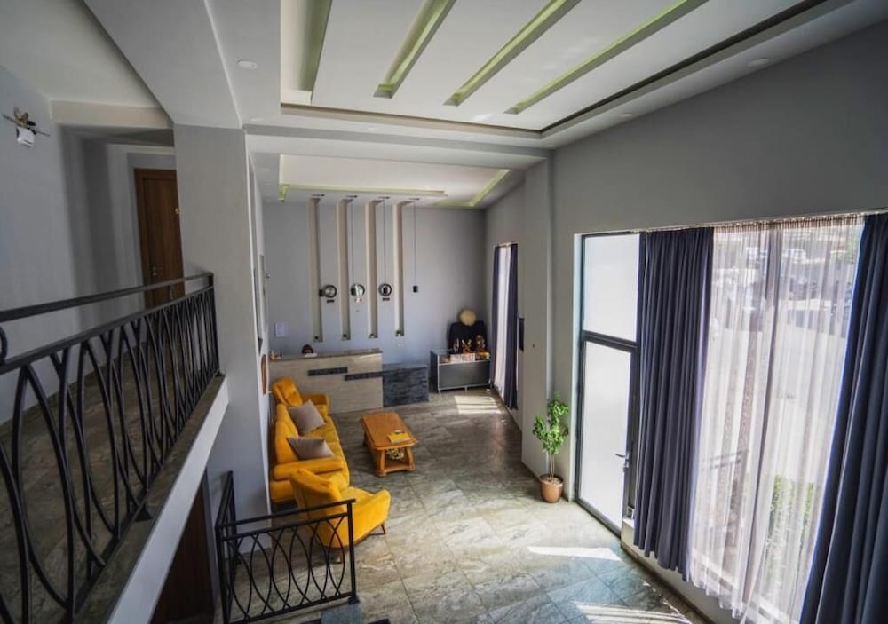 Nabadi Hotel 48/68