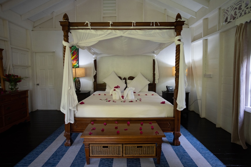Fond Doux Holiday Plantation 32/81