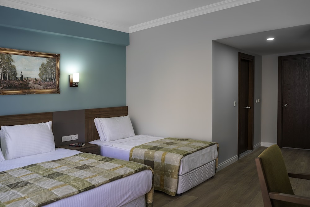 Side Village Hotel 9/46