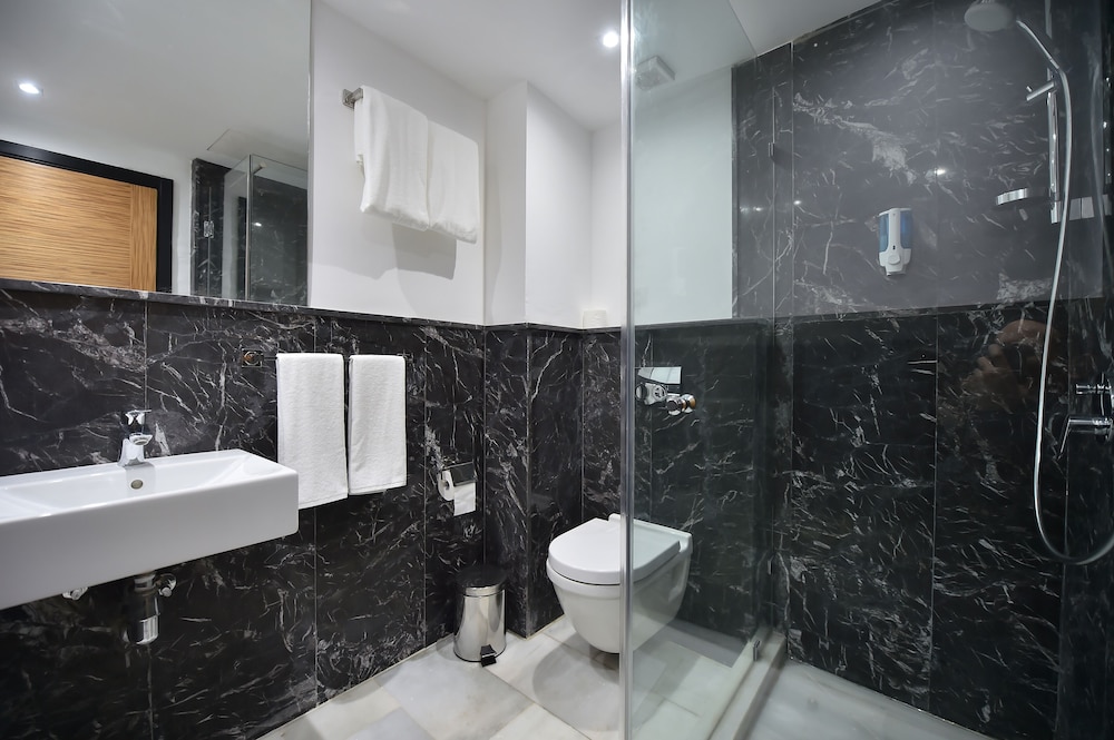 Le Yacht Suites hotel 28/36
