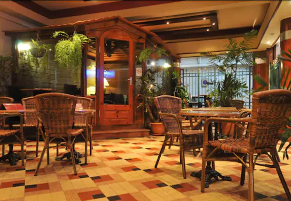 L Imperatrice Hotel 44/53
