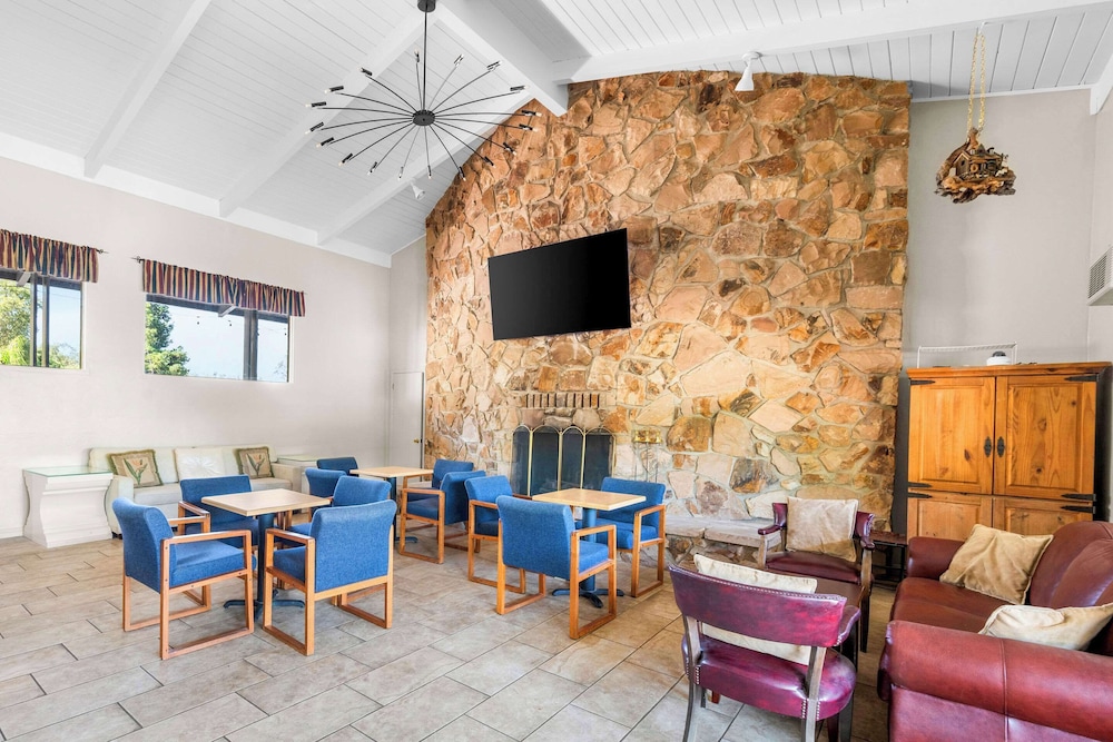 Quality Inn and Suites Jackson CA 27/45