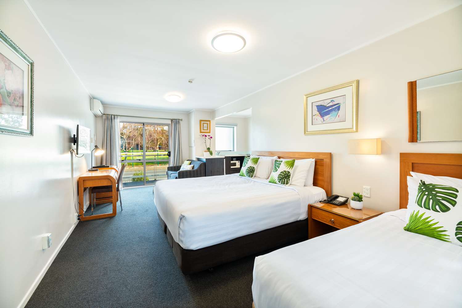 Best Western Newmarket Inn & Suites 28/58