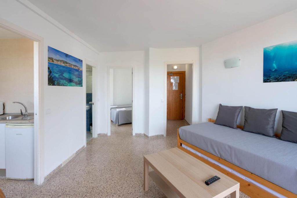 Magalluf Playa Apartments - Adults Only 25/50