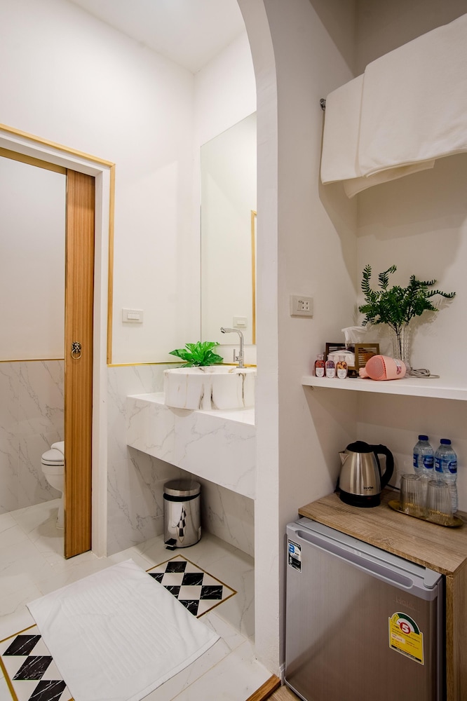 Isara Boutique Hotel and Cafe 37/66