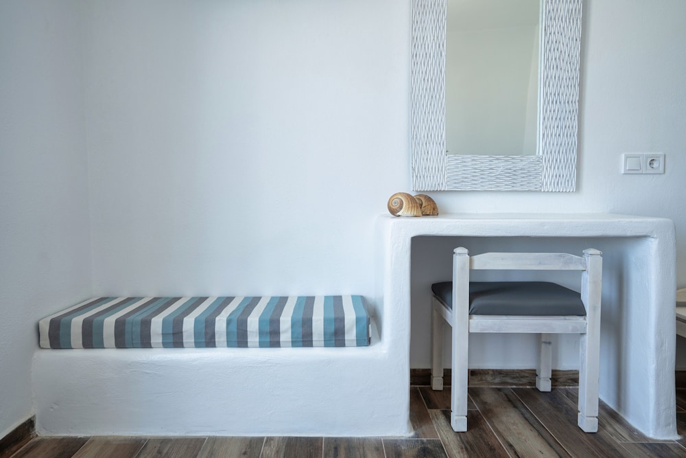 Iris Boutique Hotel 37/74