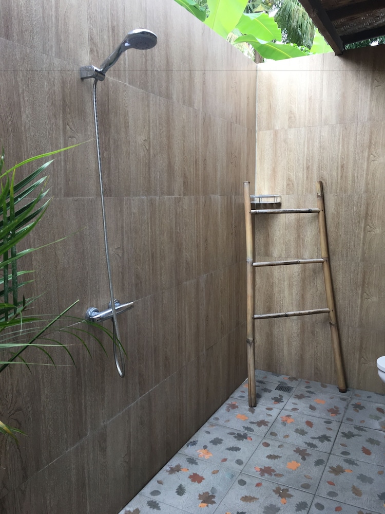 Bintang Bungalow 28/61