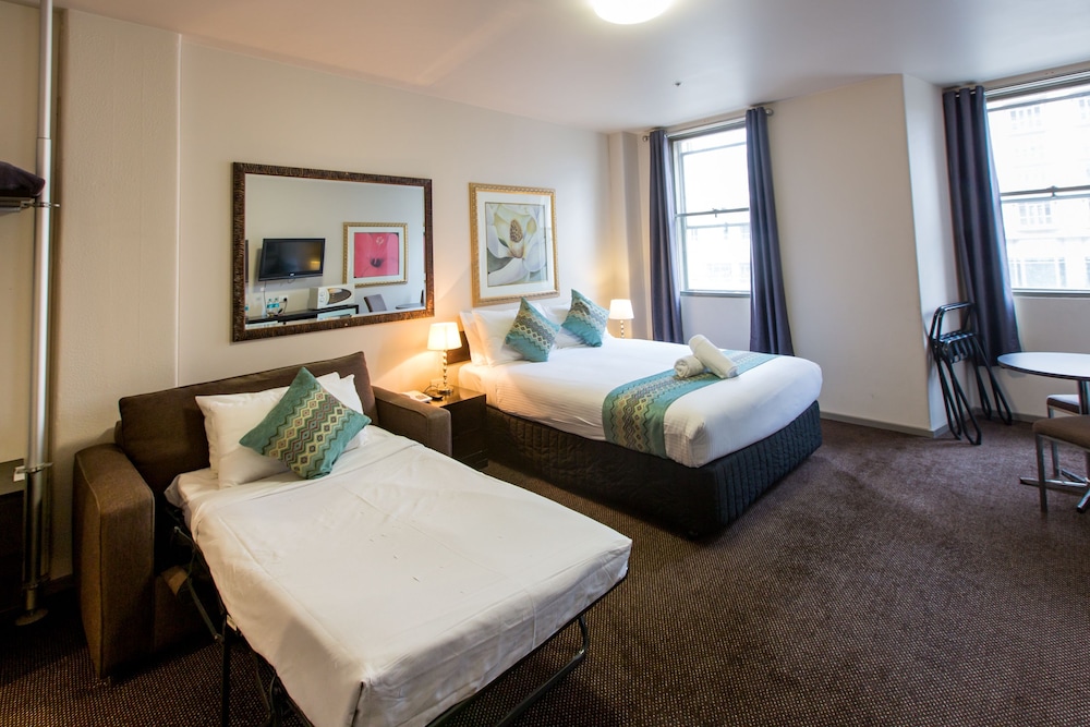City Square Motel 4/43