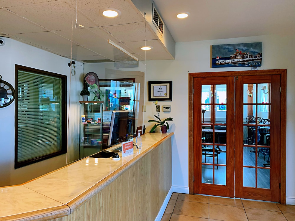 Auberge Du Grand Lac 5/50