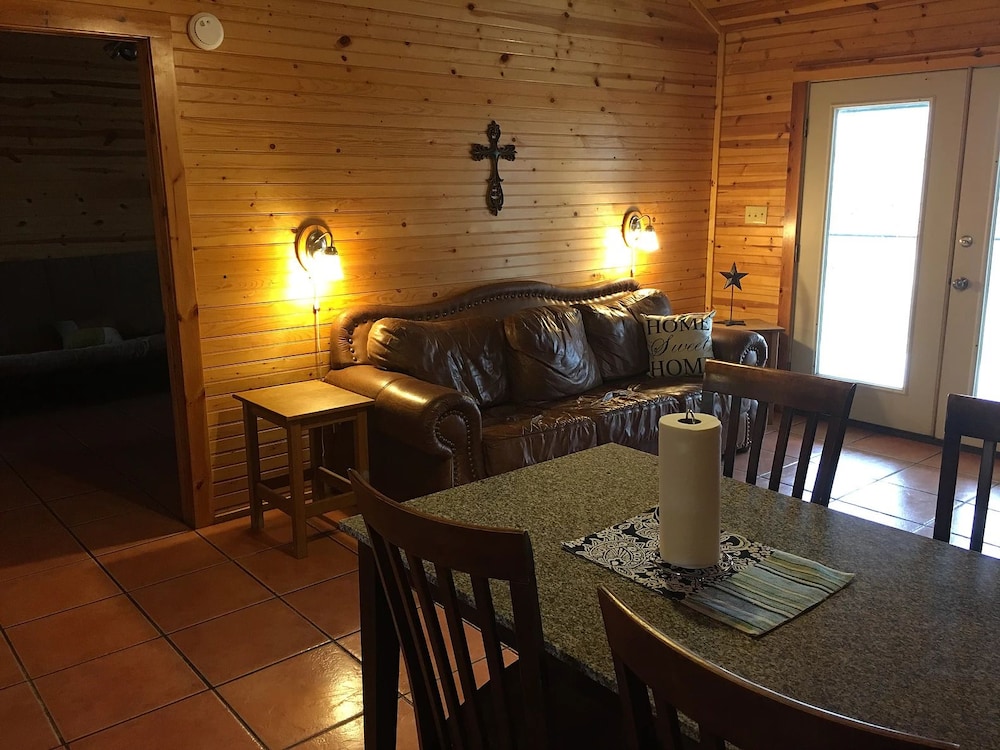 Frio Springs Lodges 36/50