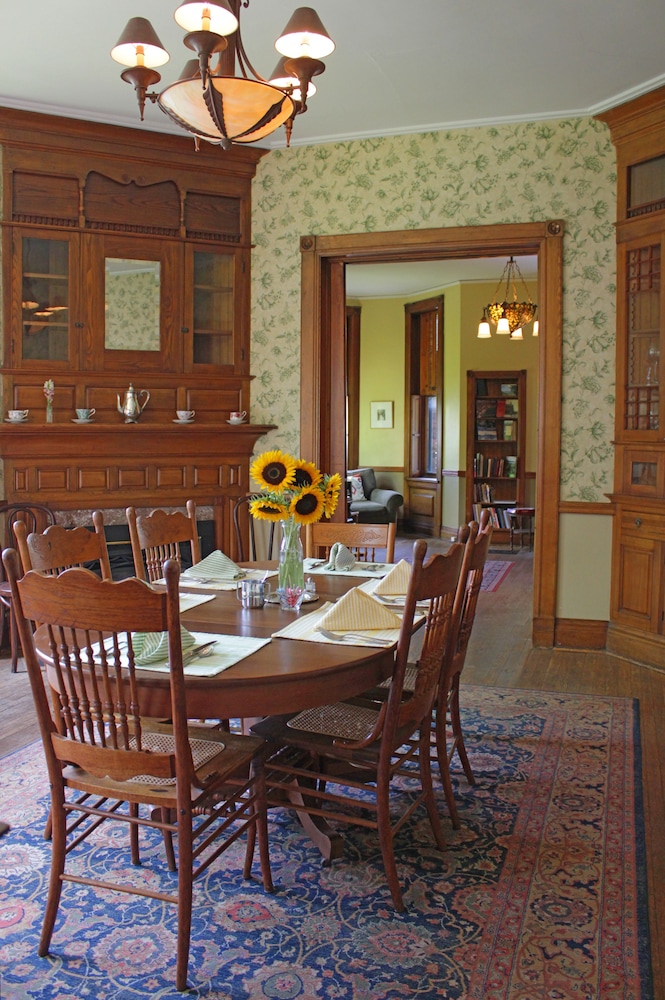 William Henry Miller Inn 33/50