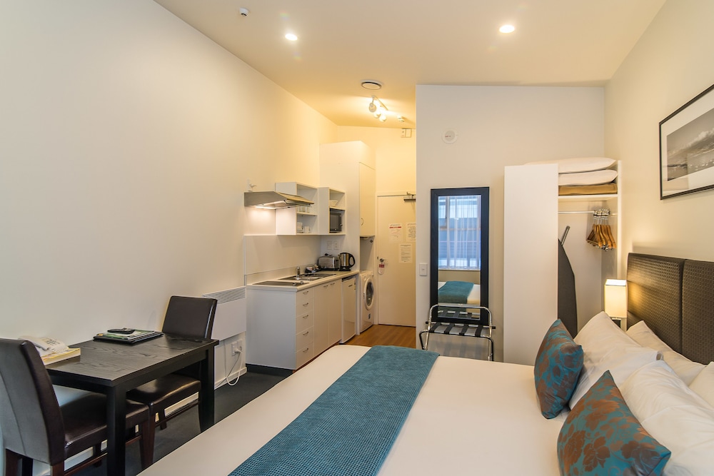 Gilmer Serviced Apartments 34/55