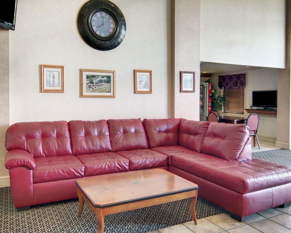 Rodeway Inn Conference Center El Dorado 18/31