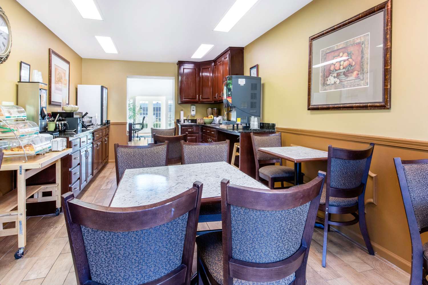 Quality Inn Arab Hwy 231 12/15