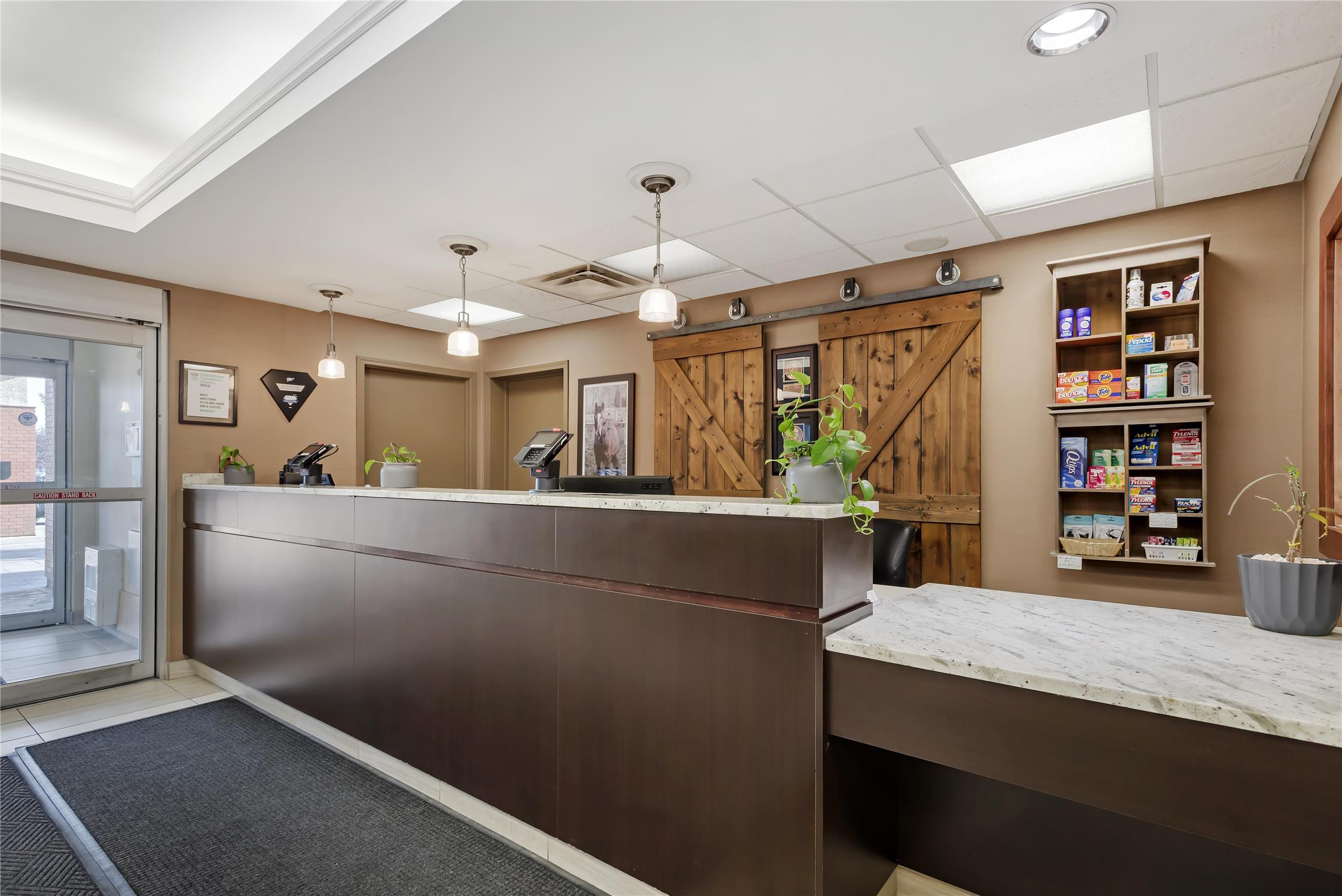 Best Western Plus Red Deer Inn and Suites 7/61