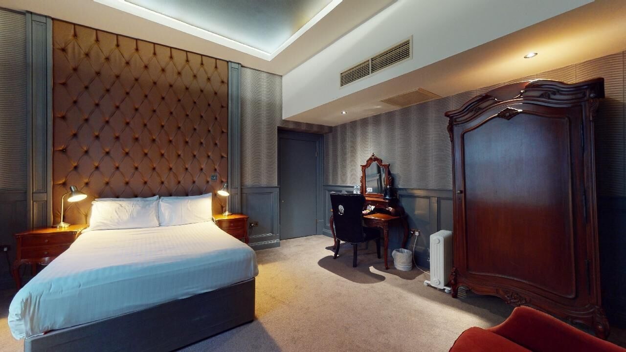 ROOM, TRIPLE, ACCESSIBLE