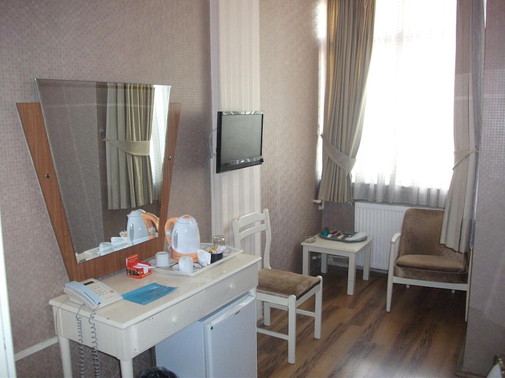 Tac Hotel 39/50