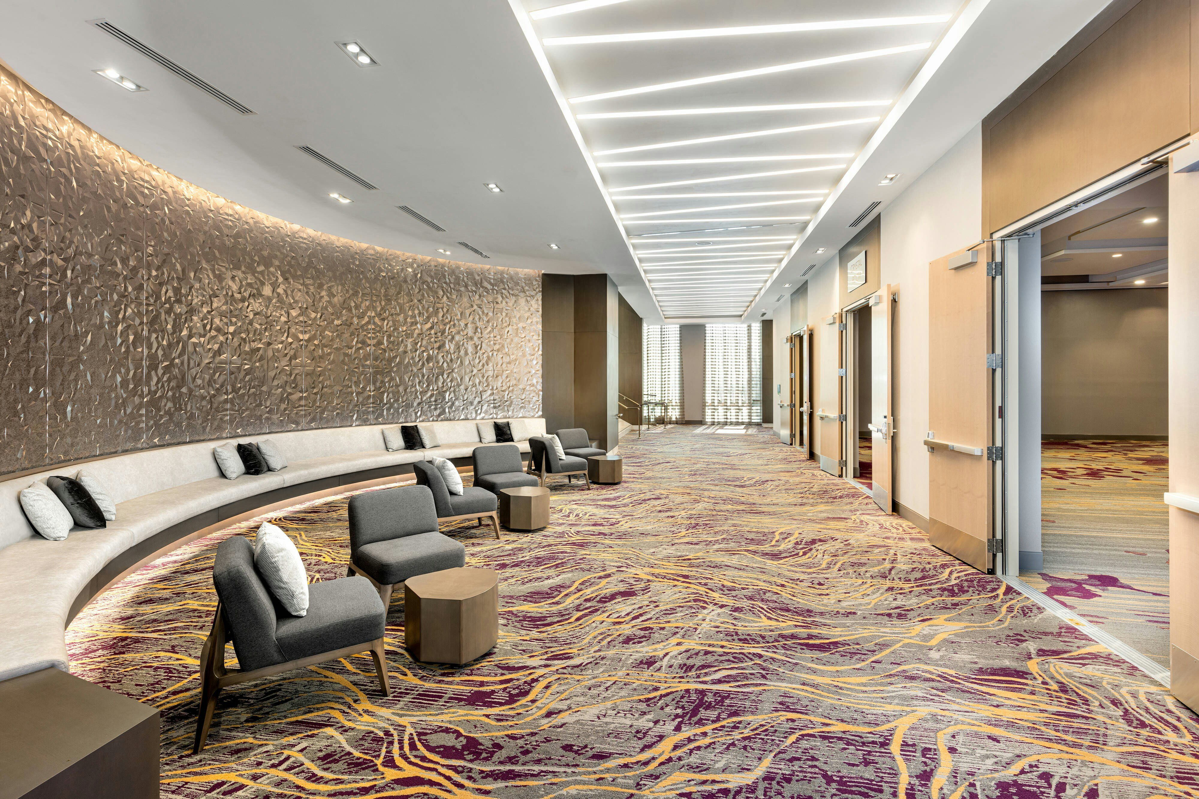 Courtyard By Marriott Los Angeles Monterey Park 14/25