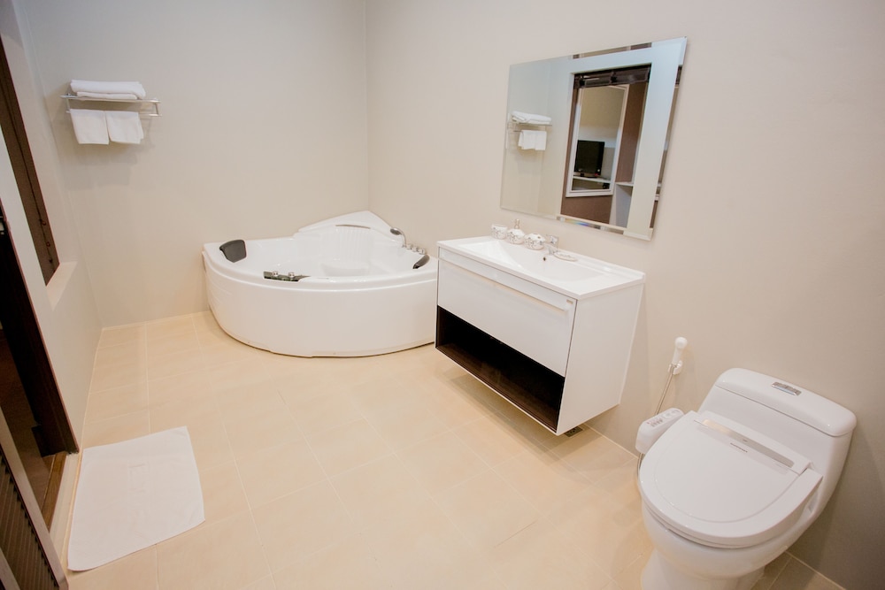 غرفة تنفيذية بسرير كينج، The Desiign Hotel 2/2
