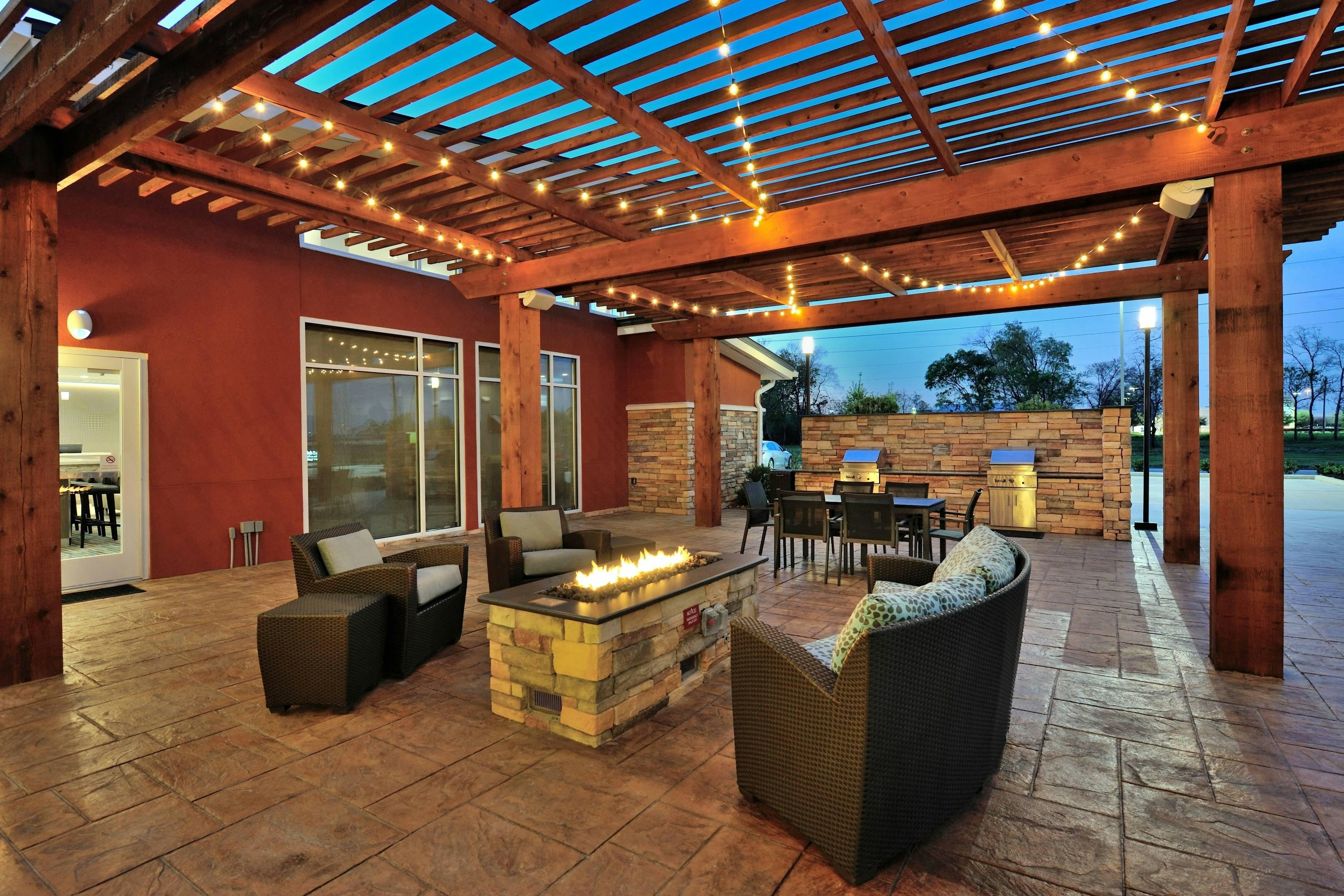 RESIDENCE INN HOUSTON TOMBALL 12/21
