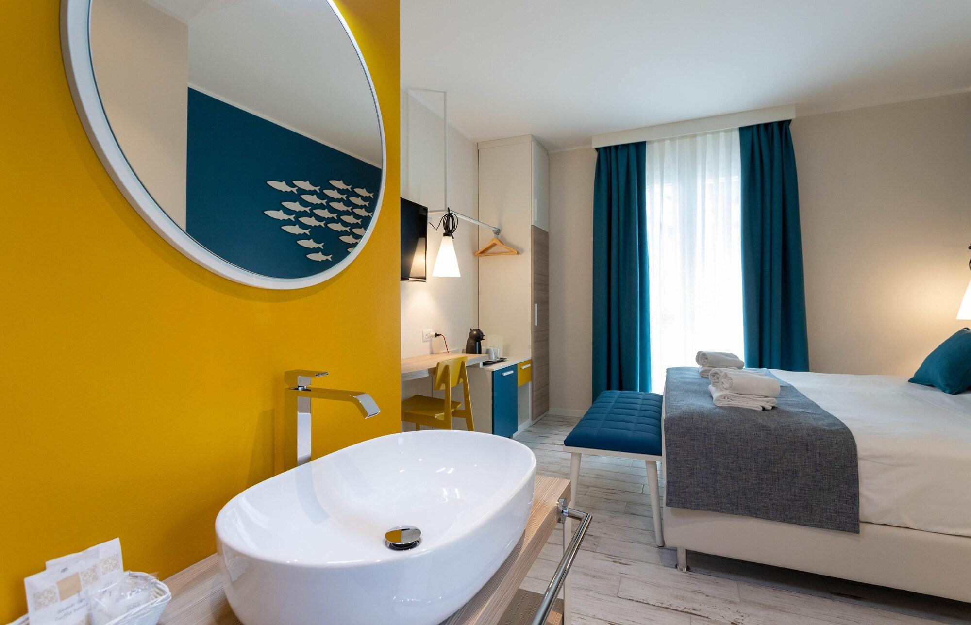 HOTEL VILLA EUGENIA 52/55